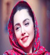 دلبری نازنین بیاتی با این تیپ زیبا و موهای فرفری | حلقه میلیاردی نازنین بیانی همه را میخ کوب کرد