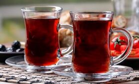 مضرات نوشیدن چای پررنگ برای بدن | چای پررنگ مانند سم است