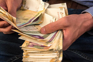 زمان دریافت عیدی کارگران اعلام شد | عیدی کارگران چقدر شد؟

