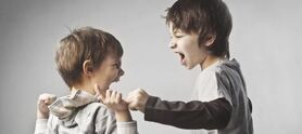با کودک پرخاشگر چگونه رفتار کنیم؟