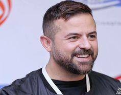 دختر جوان در آغوش هومن سیدی | نسبت این دختر با هومن سیدی چیست